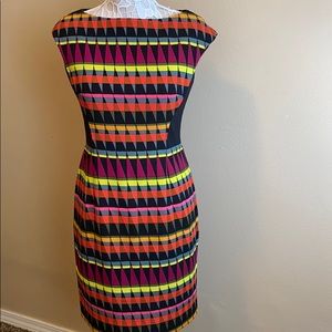 Signature London Style, multicolored. Size 8